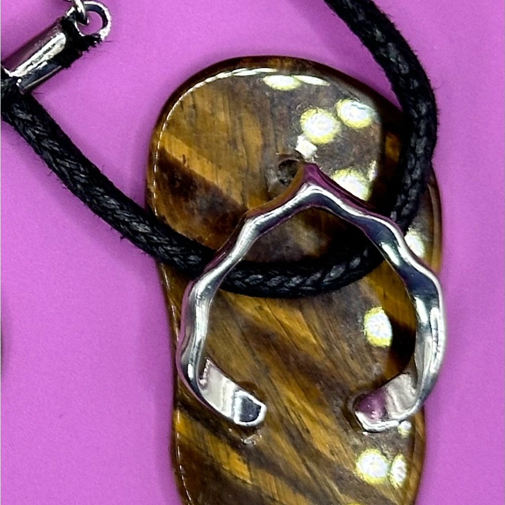 Tiger eye Flip Flop on a 18” cotton cord